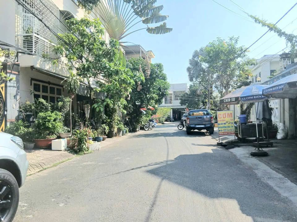 Nhà cấp 4 Linh Trung, Thủ Đức 90m² giá 8.8 tỷ - Đối diện công viên tuyệt đẹp!