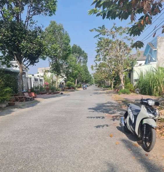 Cặp nền đất Khu Dân Cư Trường An Vĩnh Long 180m² giá 2.6 tỷ - Đầu tư lý tưởng!