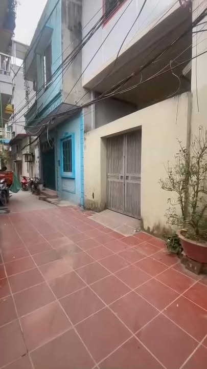 Nhà Phố Lĩnh Nam 46m² giá 8.3 tỷ - Ngõ thông ô tô vào tận nơi!