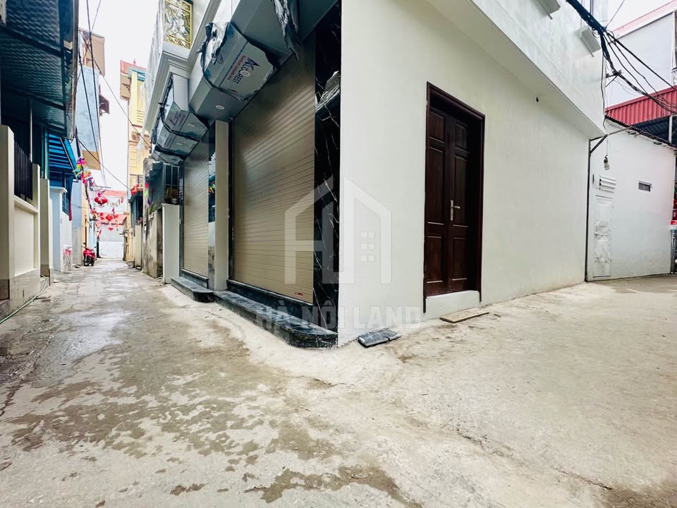 Nhà riêng Hoài Đức 50m² giá 7.1 tỷ - Lô góc trục chính tiện lợi!