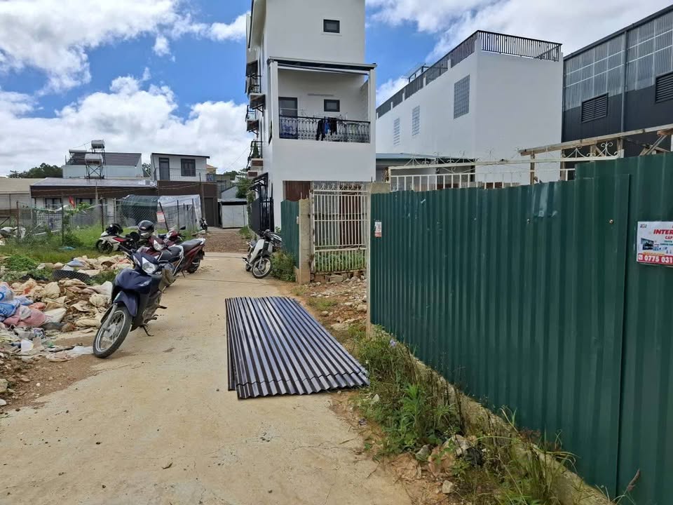 Đất hẻm xe hơi Đường Lữ Gia, Phường 9, Đà Lạt 92m² giá 2.2 tỷ - Cơ hội đầu tư tuyệt vời!