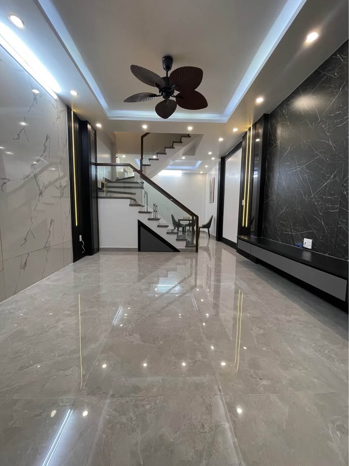 Nhà phố lô góc 42m² tại Phường Kênh Dương, Hải Phòng giá 4 tỷ - Kinh doanh đỉnh cao!