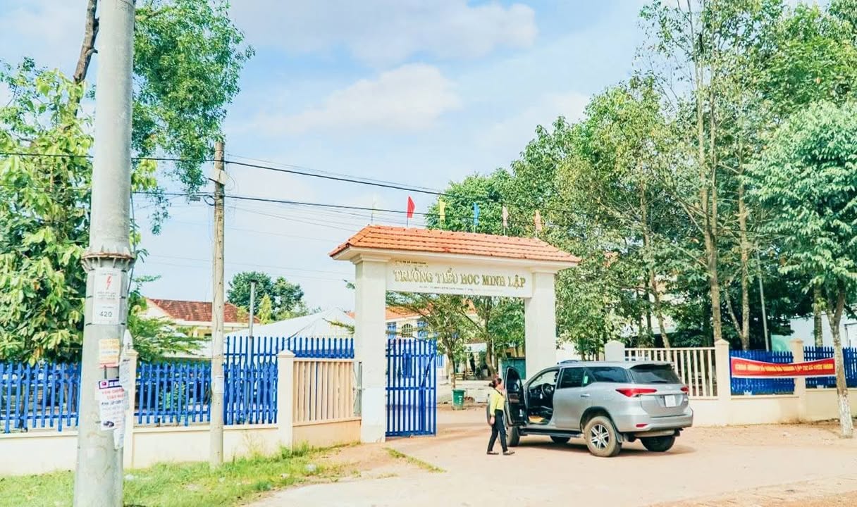 Lô đất mặt tiền nhựa Nhà Nước, Ấp Minh Lập, 200m² chỉ 700 triệu - Sổ hồng trao tay!