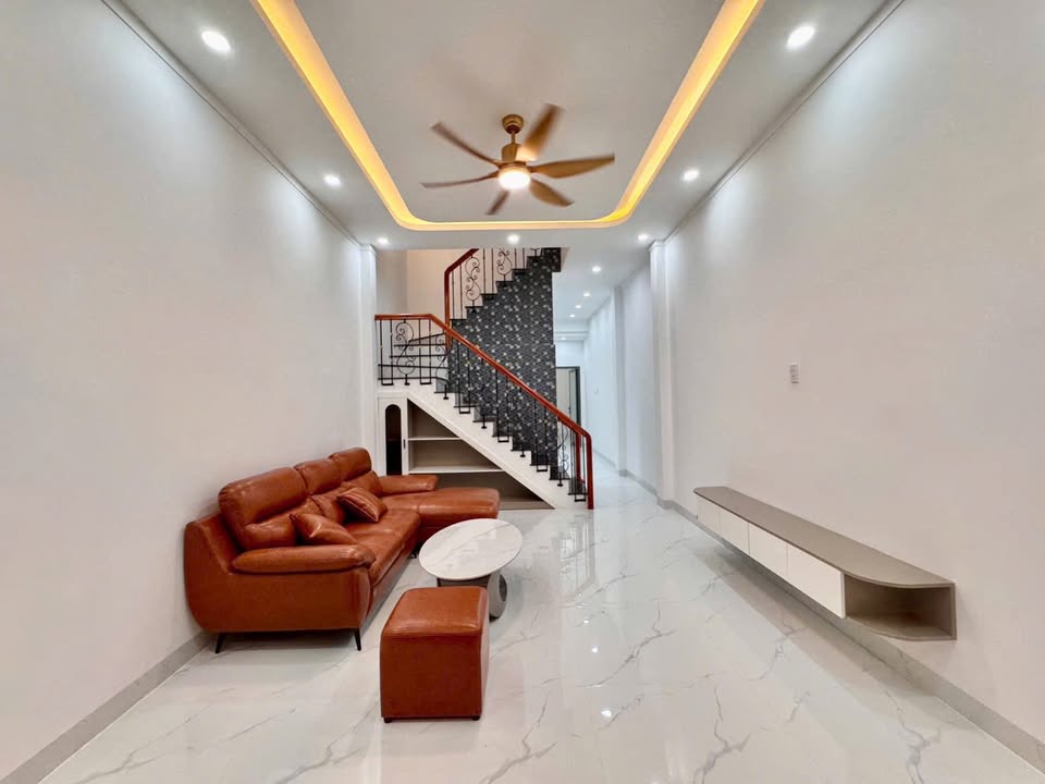 Nhà phố 1 lầu tại Mỹ Tho 80m² giá 2.98 tỷ - Thiết kế hiện đại, đầy đủ nội thất!