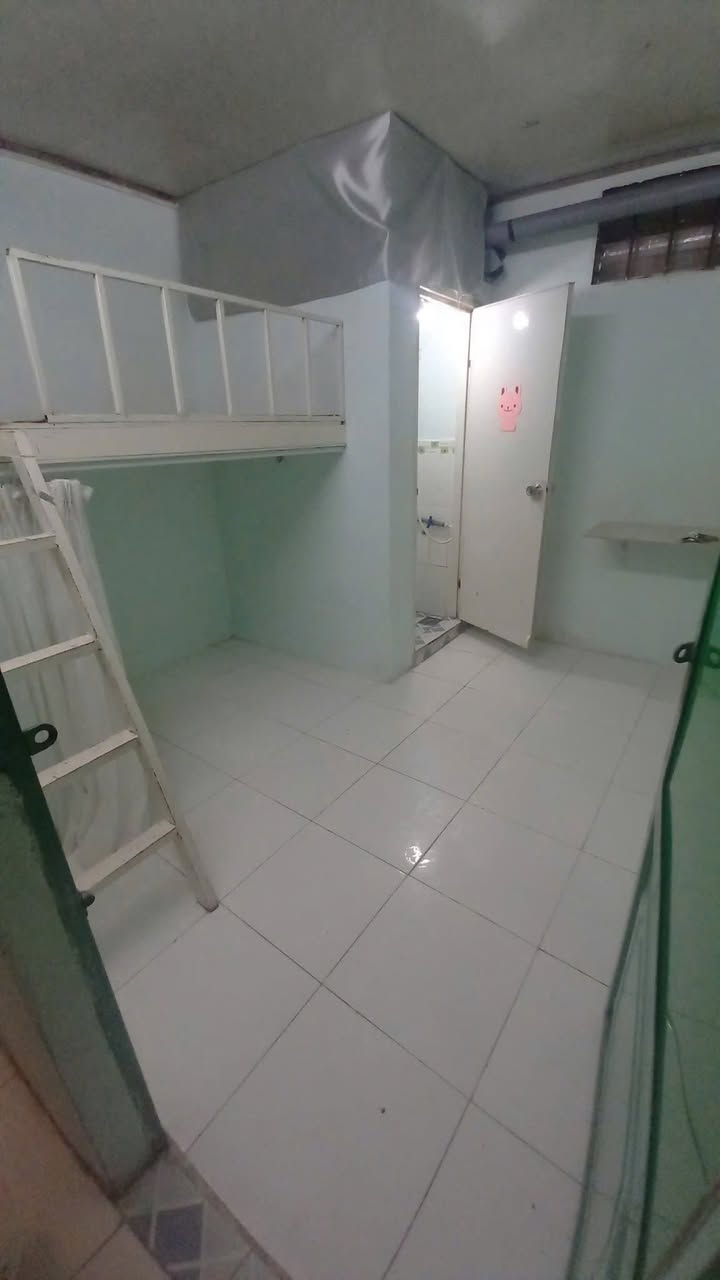 Phòng cho thuê tại 156 Tô Hiến Thành, Quận 10 - Giá 2.49 triệu, an ninh tốt!