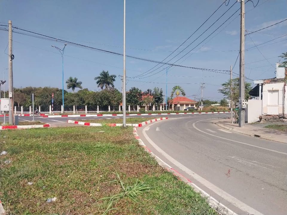 Đất nền Thị trấn Đất Đỏ 192m² giá 1.55 tỷ - Sổ đỏ chính chủ, thương lượng trực tiếp!