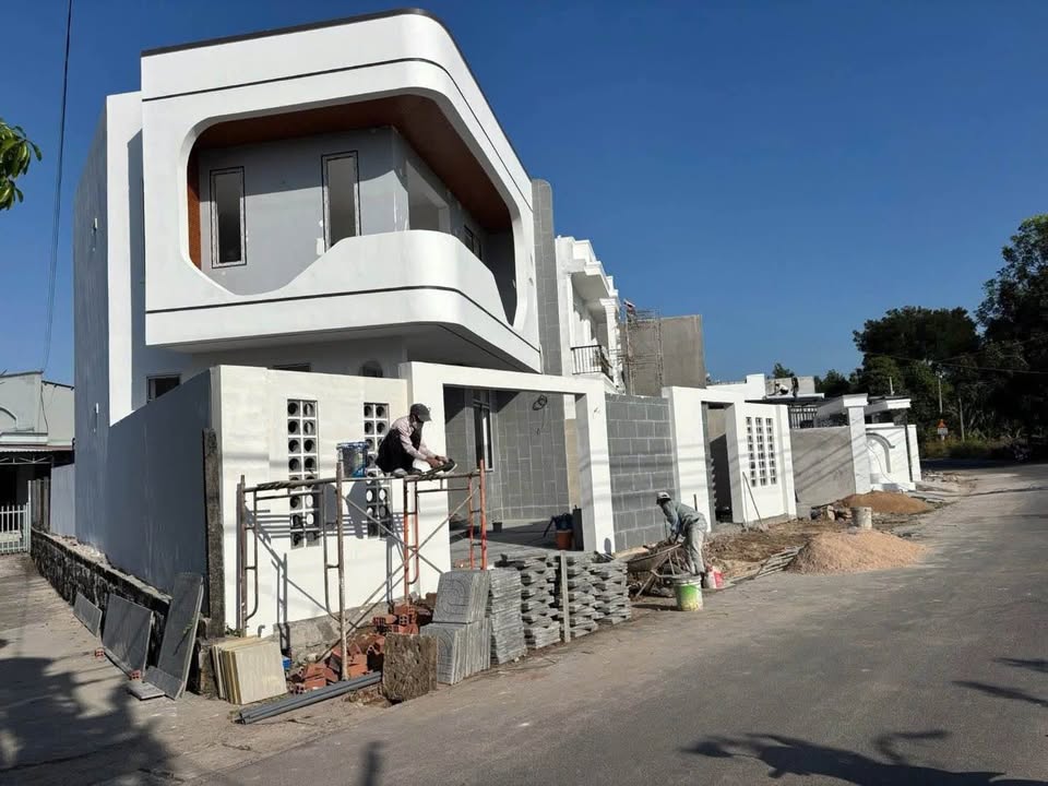 Nhà tân cổ điển 1 lầu 1 trệt mặt tiền đường Cao Văn Ngọc - 145m² giá 3.25 tỷ