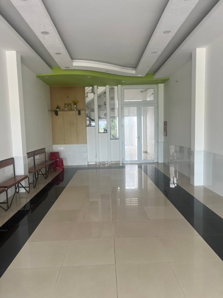 Nhà cho thuê nguyên căn tại Thới Sơn, Mỹ Tho 125m² giá 9.5 triệu - Vị trí thuận lợi gần cầu Rạch Miểu 1!