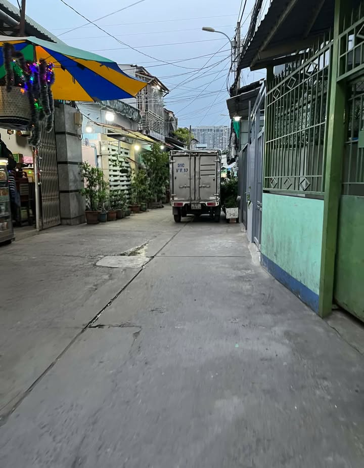 Nhà riêng Hẻm xe hơi 1/ - Phường Bình Chiểu 70m² giá 4 tỷ - Nở hậu, sổ hồng chính chủ!