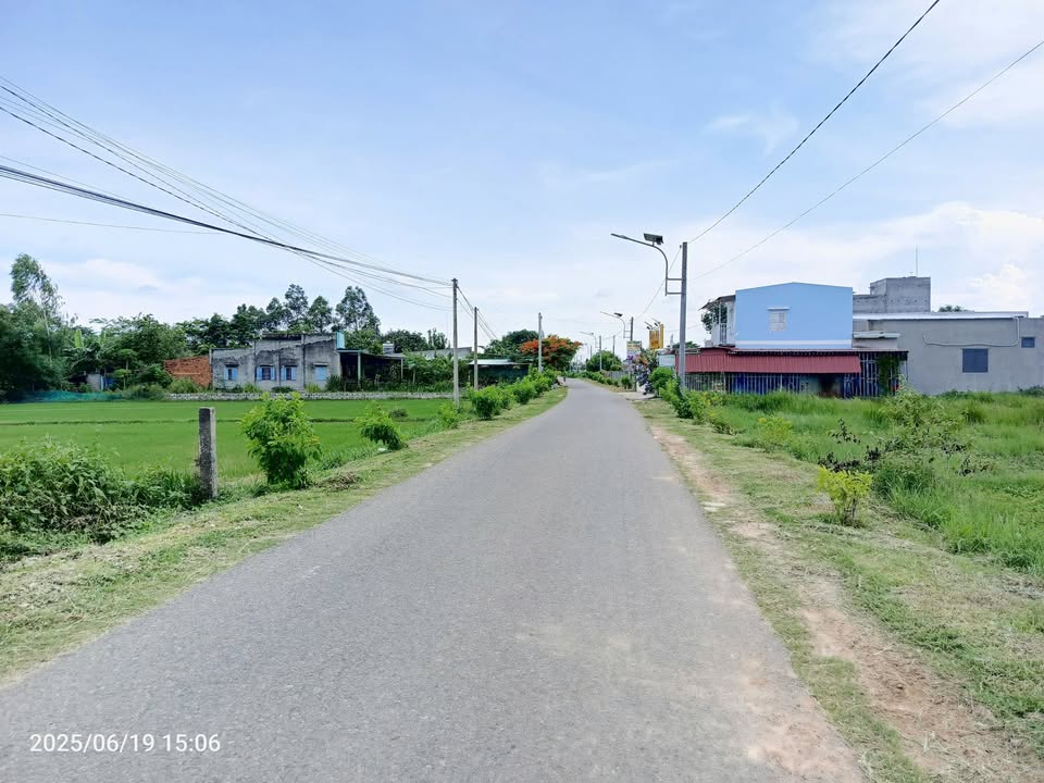 Đất thổ cư mặt tiền nhựa xã Hàm Liêm 300m² giá 1 tỷ - Đầu tư sinh lời ngay!