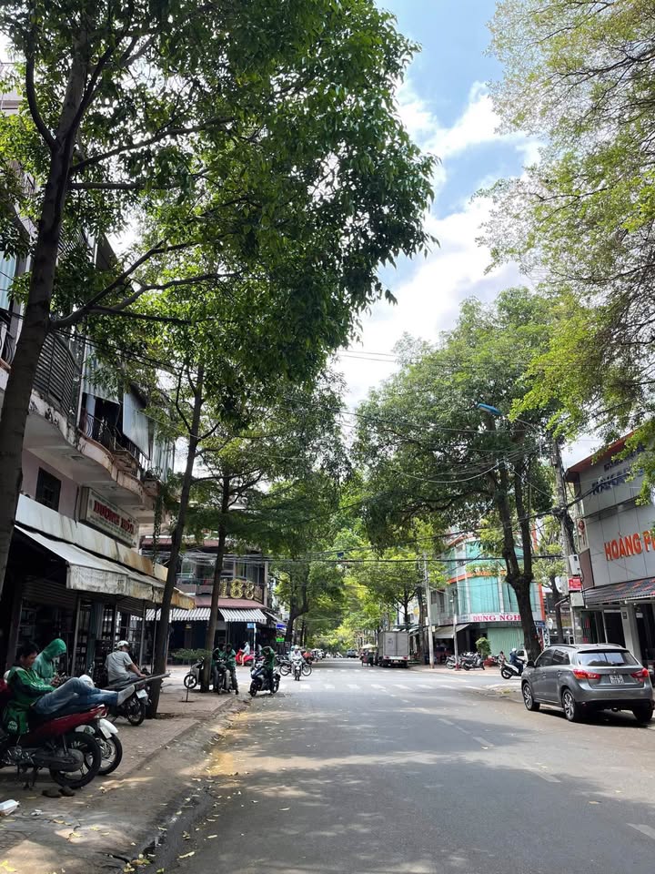 Nhà mặt tiền Trần Bình Trọng Buôn Ma Thuột 55m² giá 6 tỷ - Kinh doanh sầm uất!