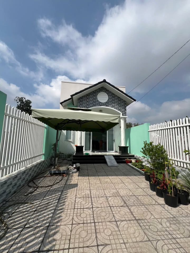 Nhà riêng Hòa Thành 171m² giá 1.55 tỷ - Chính chủ bán gấp!