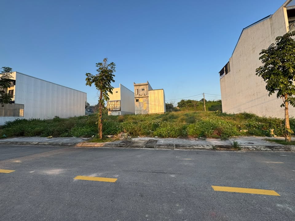 Đất nền đường Út Tịch, Huế 100m² giá 3 tỷ - Tiềm năng phát triển lớn!