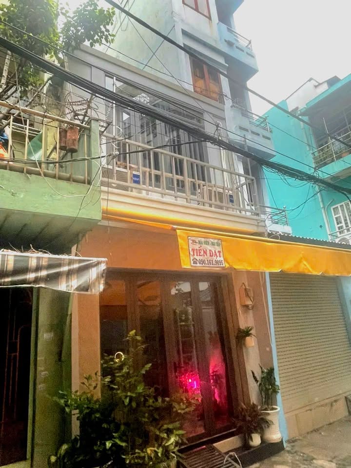 Nhà phố hẻm Nguyễn Tri Phương Q10 40m² giá 5.9 tỷ - Sổ đỏ chính chủ, công chứng ngay!