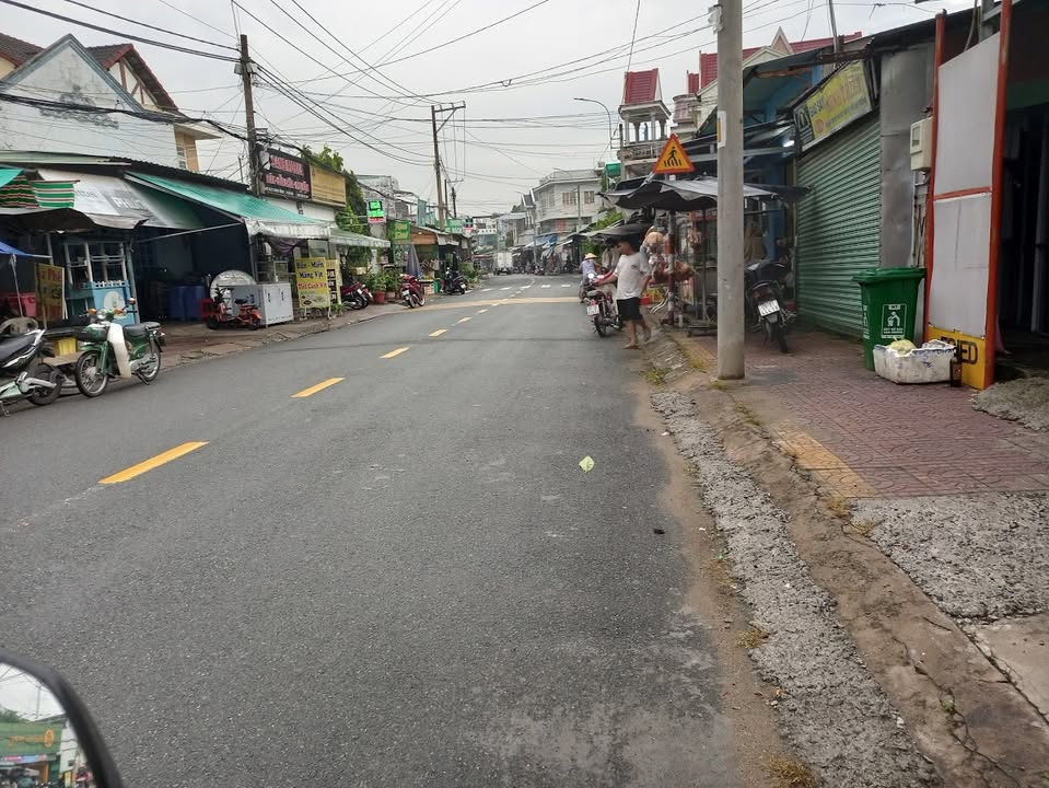 Bán đất tặng nhà Thủ Đức 76m² giá 5 tỷ - Mặt tiền đường lớn, kinh doanh thuận lợi!