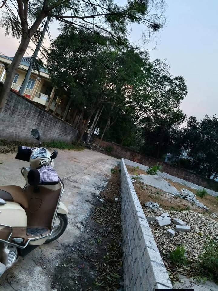 Đất nền góc 300m² tại xã Đại Đồng, Thạch Thất - Giá chỉ 2 tỷ, vị trí đắc địa!