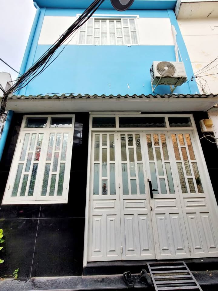 Nhà Quận 1 - 20m² giá 4.5 tỷ - Ngang 4.5m, hẻm thông thoáng