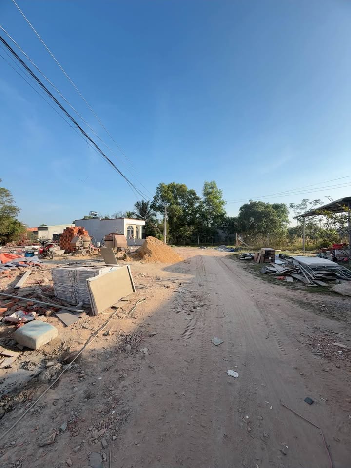 Nhà phố Gò Dầu, Tây Ninh 165m² giá 1.18 tỷ - Thiết kế hiện đại, ô tô vào tận nhà!