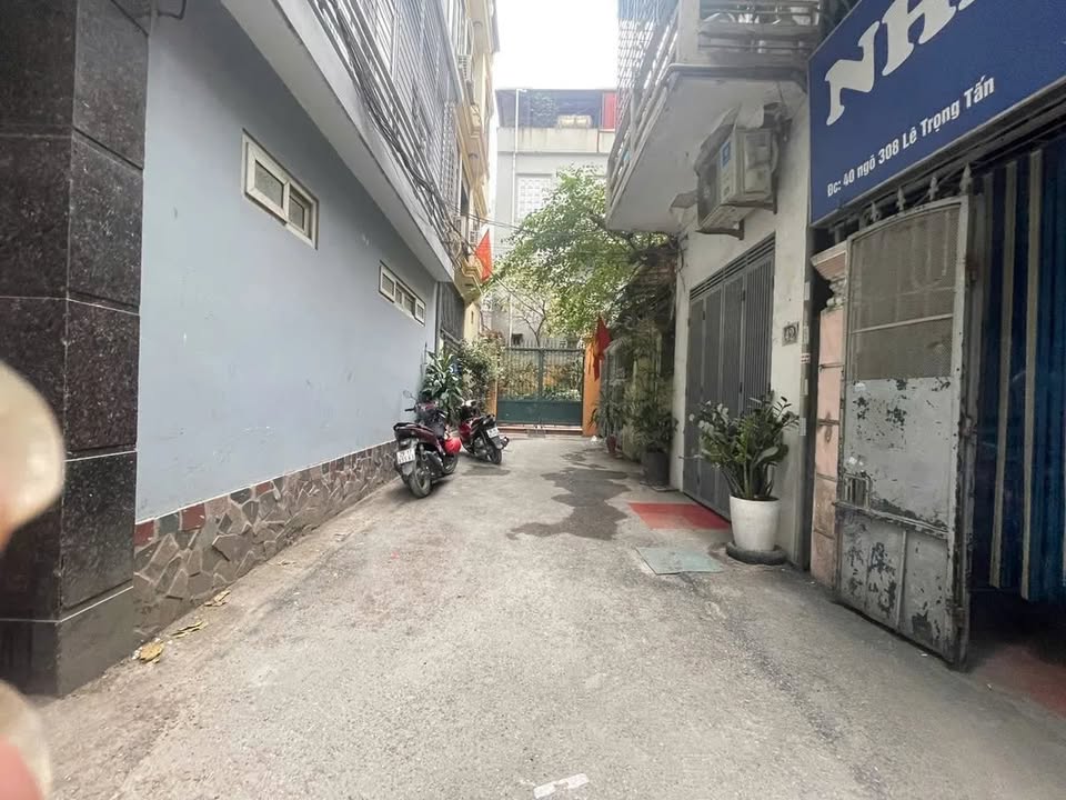 Nhà Lê Trọng Tấn, Thanh Xuân 78m² giá 16.7 tỷ - Vị trí đắc địa, ô tô đỗ cửa!
