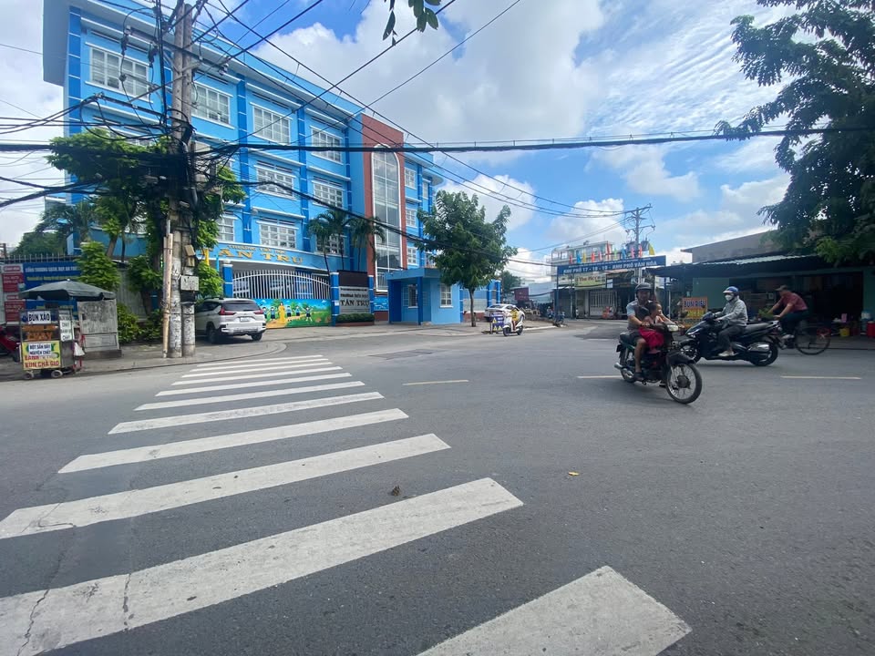 Nhà bán tại Quận Tân Bình 40m² giá 3 tỷ - Gần chợ và trường học!