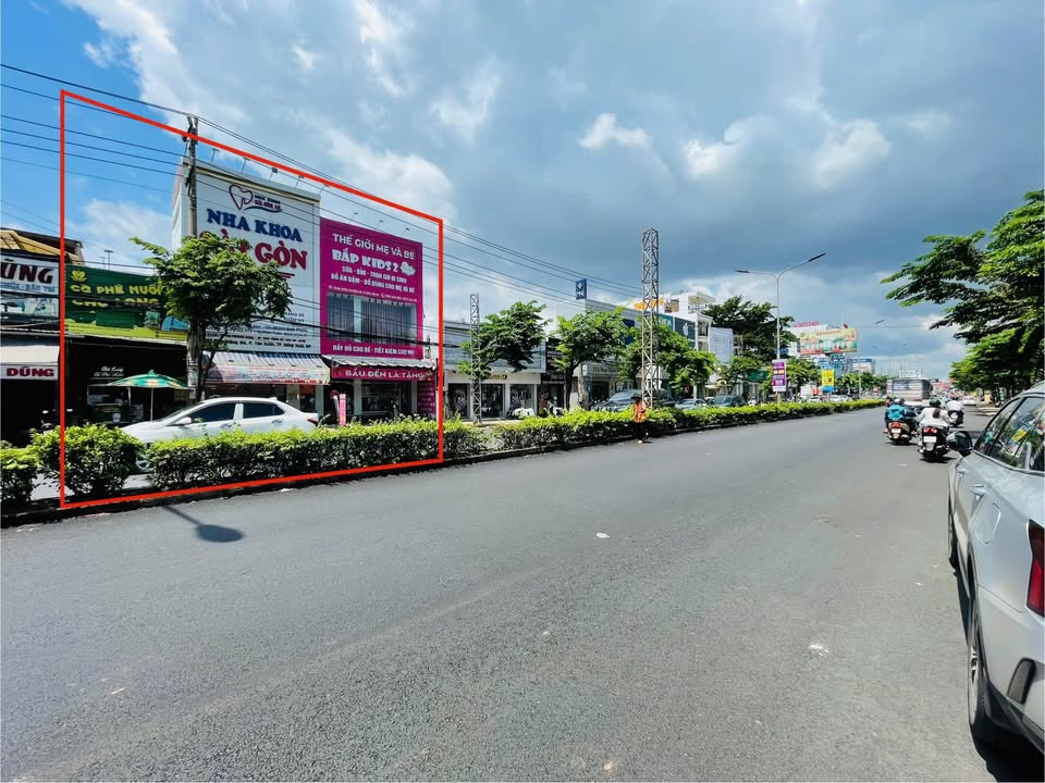 Bán FrontHouse Phú Riềng Đỏ, Tân Xuân, 220m² - Dòng tiền ổn định, giá 16 tỷ