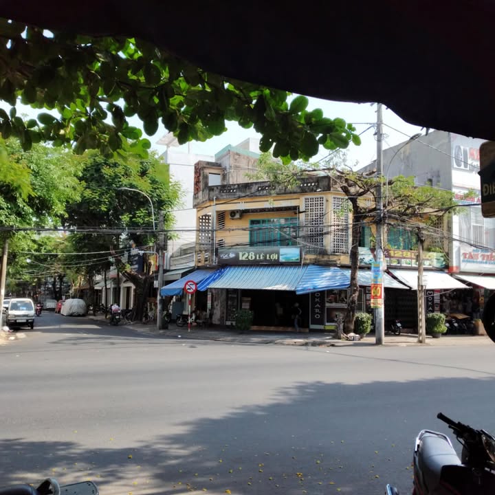 Nhà phố góc 2 mặt tiền Lê Lợi, Tuy Hòa 70.8m² - Giá thỏa thuận!