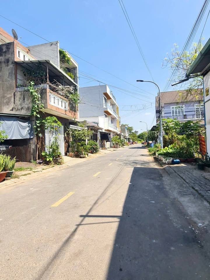 Đất tái định cư Đông Tăng Long, Quận 9, 98.3m² giá 6.7 tỷ - Sẵn sàng sang tên!