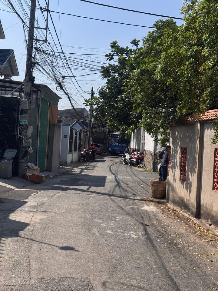 Nhà riêng Bà Điểm, Hóc Môn 44m² giá 3.15 tỷ - Sổ hồng chính chủ, ở ngay!