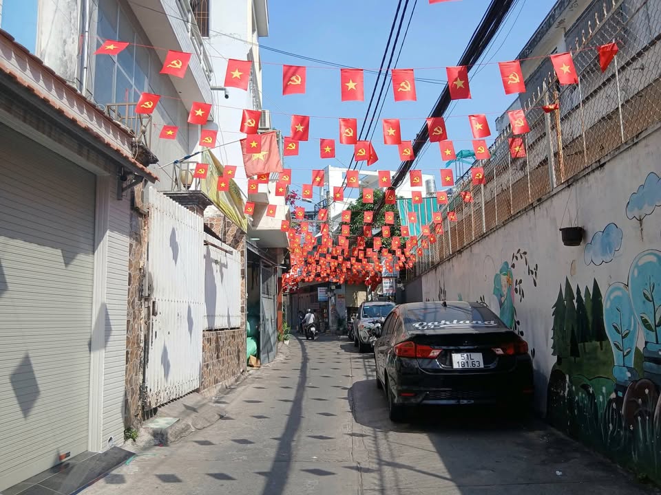 Nhà 3 tầng Võ Văn Ngân, Thủ Đức 183m² - Ô tô vào tận nhà!