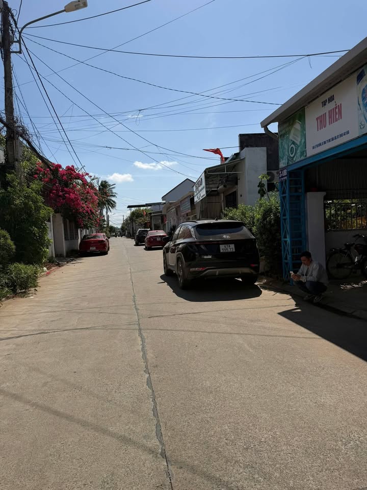 Nhà bán đường Lê Thị Riêng, Buôn Ma Thuột, 308m², giá chỉ 7.5 tỷ - Cơ hội tuyệt vời!