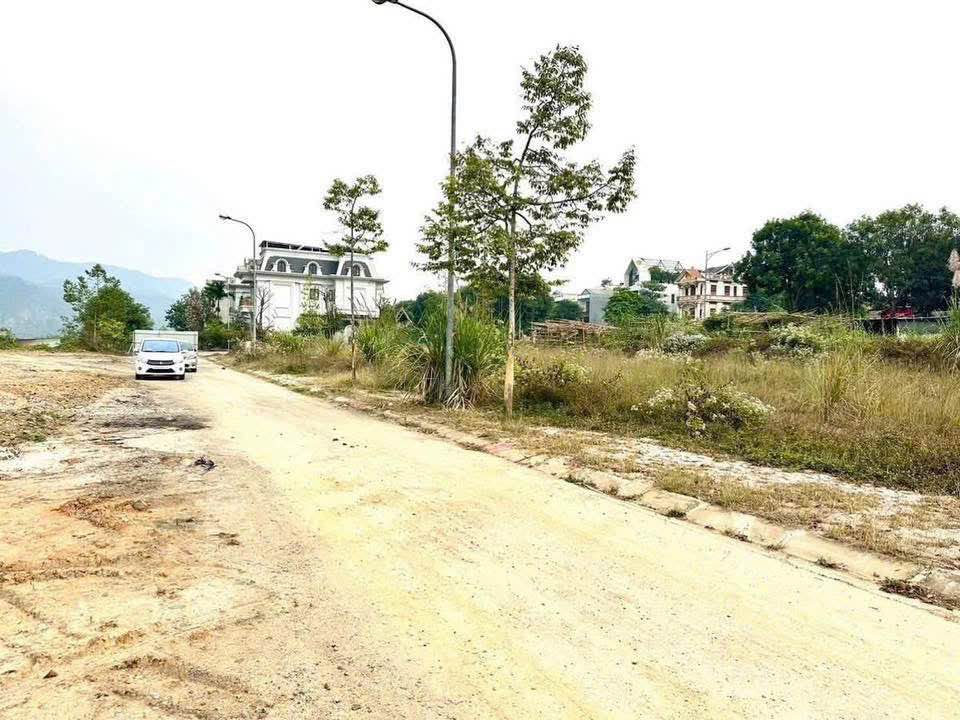 Đất nền đường Nguyễn Tuân, Lào Cai 100m² giá 1,4 tỷ - Sổ đỏ chính chủ!