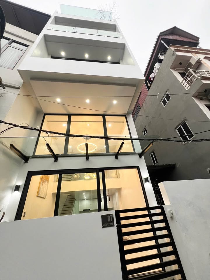 Nhà đẹp 5 tầng tại Phú Đa, Đức Thượng 41m² giá 6 tỷ - Sát chợ, giao thông thuận lợi!