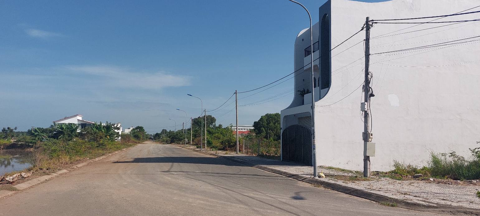 FrontHouse mặt tiền đường Phan Đình Phùng - Bà Rịa - Diện tích 156m² giá 2.69 tỷ - Cơ hội đầu tư hấp dẫn!