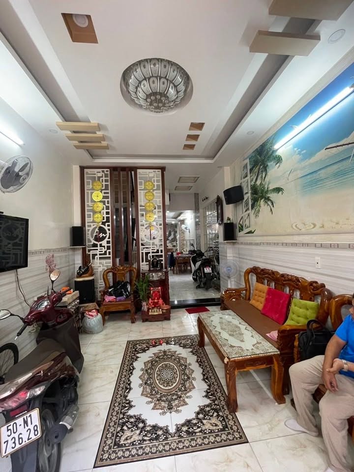 Nhà phố Lê Văn Quới Tân Bình 60m² giá 7.4 tỷ - Thiết kế hiện đại, đầy đủ tiện nghi!