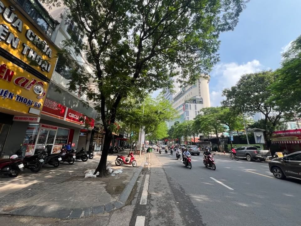 Bán gấp FrontHouse mặt phố Thái Hà 40m² giá thỏa thuận - Lô góc kinh doanh đắc địa!