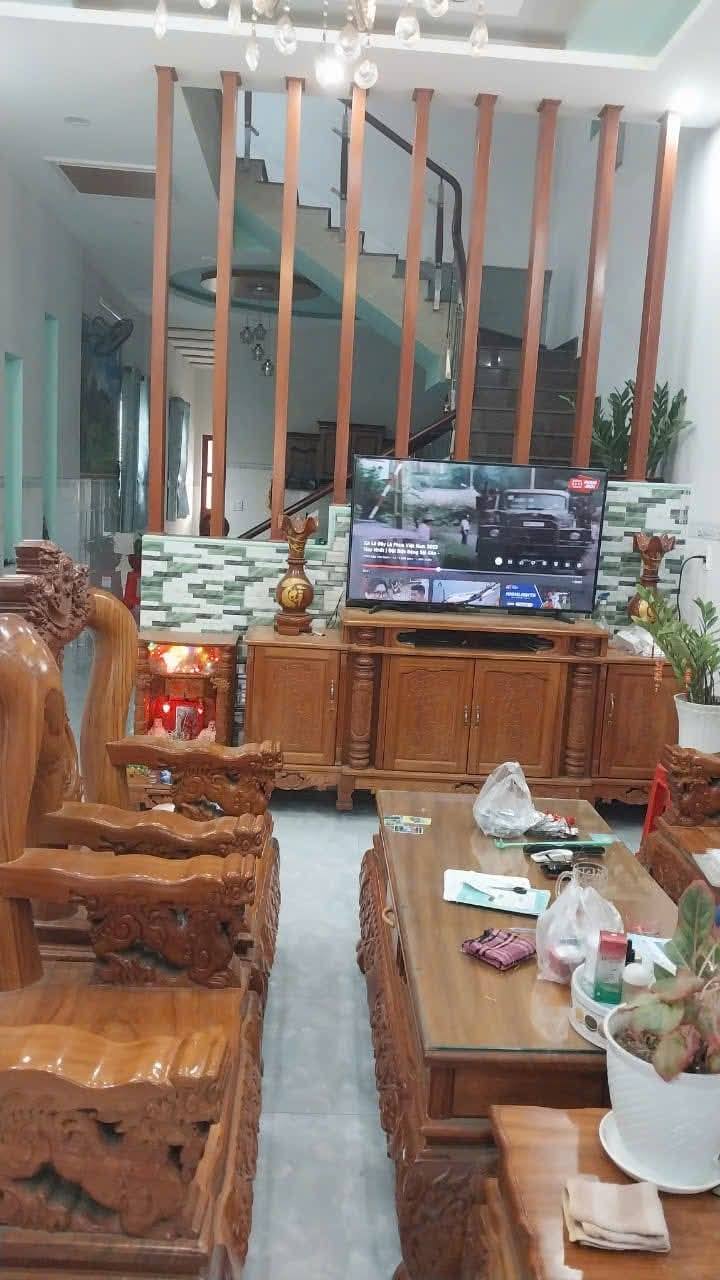 Nhà 1 trệt 1 lầu Chợ Điều, Phường Long Bình, 126m² giá 2 tỷ - Chính chủ bán gấp!