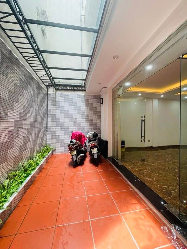 Nhà đẹp Hoàng Liệt 34m² giá 8 tỷ - Full nội thất, sẵn sàng ở ngay!