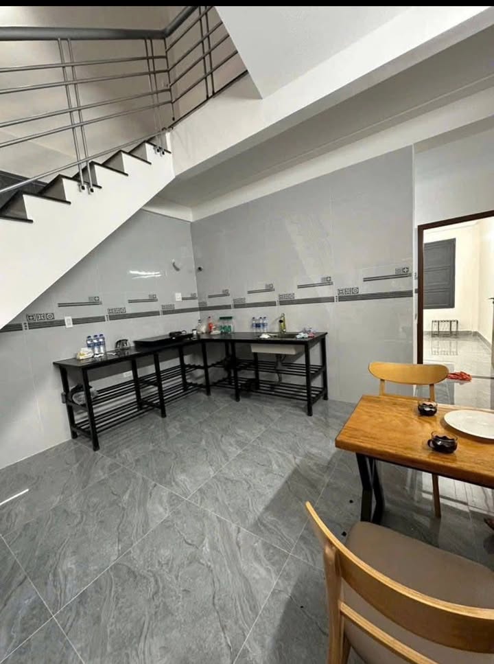 Nhà nguyên căn 1 mê đường ô tô Khu Đống Đa 2PN giá 6 triệu - Chính chủ cho thuê gấp!