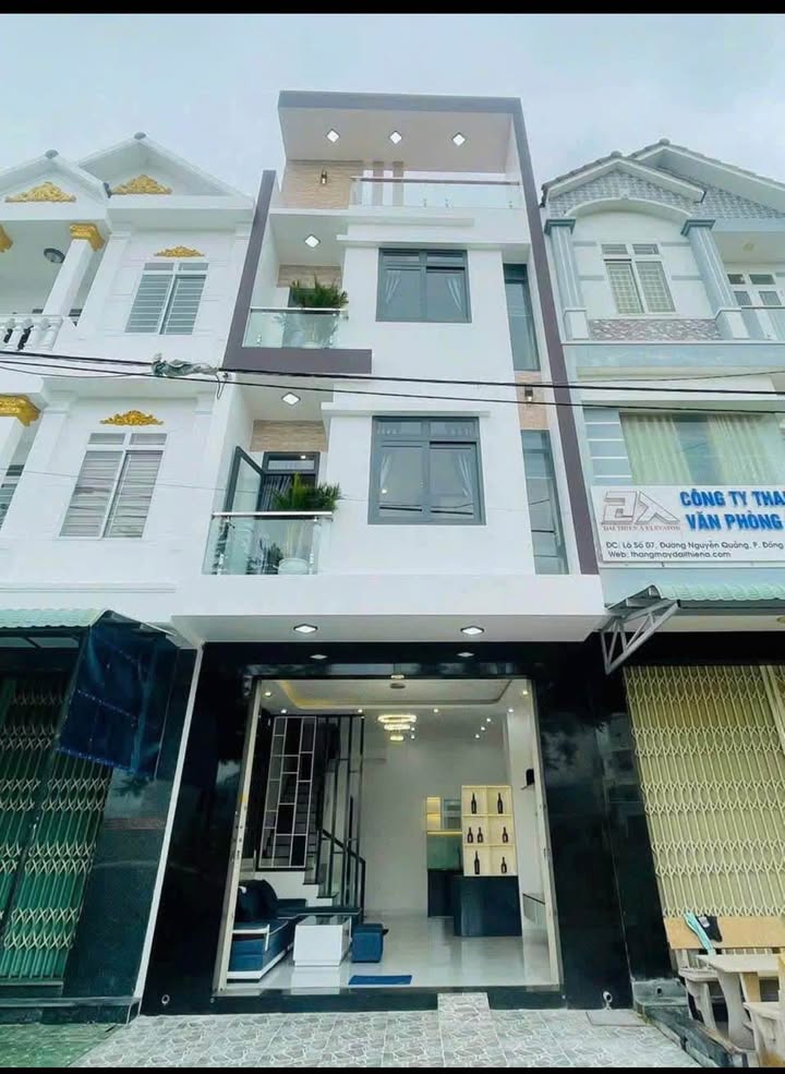 Nhà phố Đường Nguyễn Quảng, Quy Nhơn 40m² giá 4.05 tỷ - Thiết kế hiện đại sang trọng!