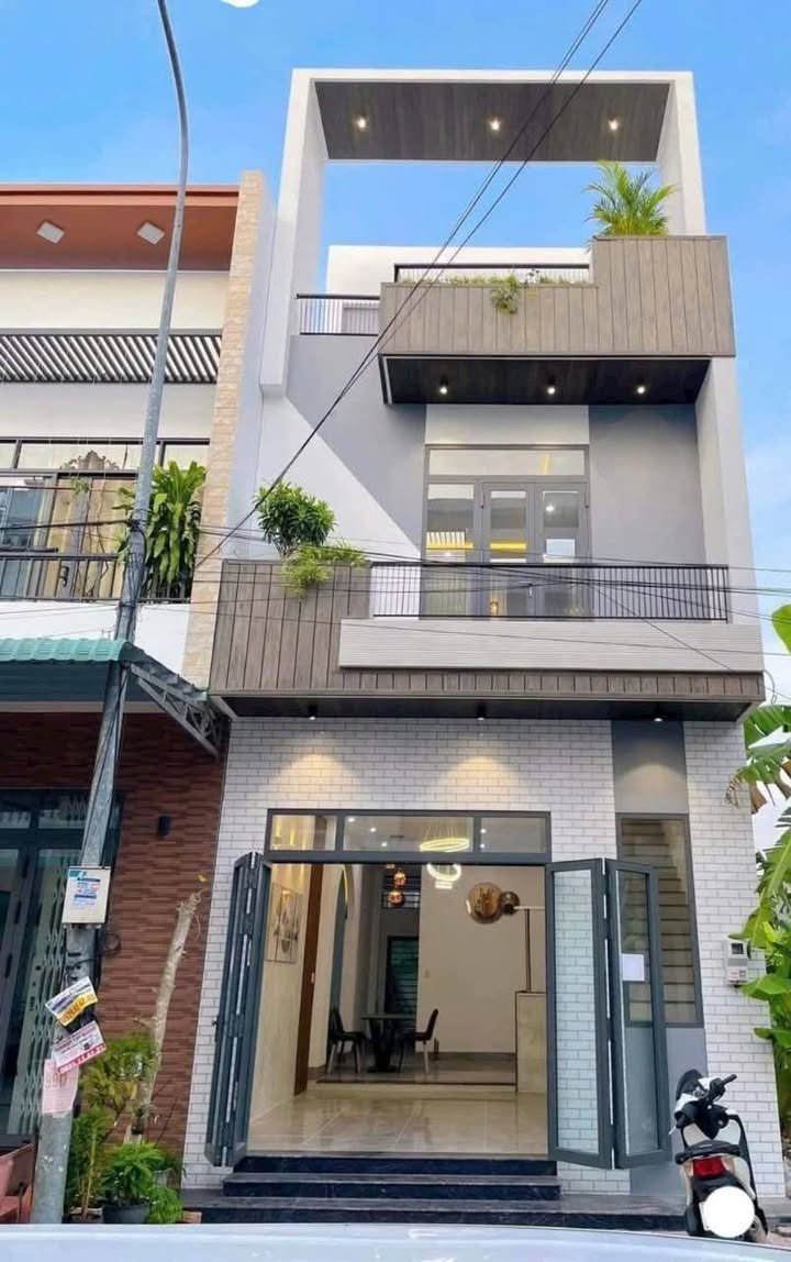 Nhà phố 1 trệt 2 lầu tại Bình Chánh 80m² giá 1.39 tỷ - Cơ hội sở hữu tuyệt vời!