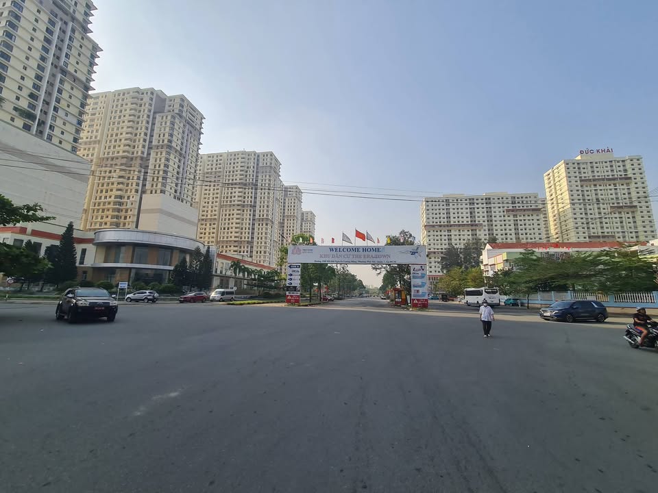 Nhà mặt tiền đường 20m, Phú Mỹ, Quận 7 - Giá tốt, đầu tư sinh lời!