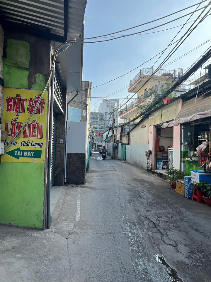 Nhà riêng Hẻm xe hơi Huỳnh Tấn Phát Q7 40m² giá 3 tỷ - Chính chủ bán gấp!