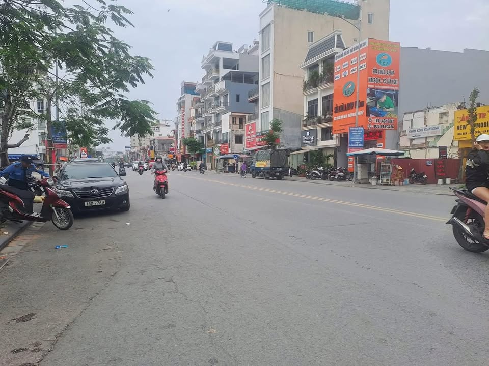 Nhà cấp 4 mặt phố Lạch Tray, Hải Phòng 74m² giá 20 tỷ - Vị trí đắc địa!