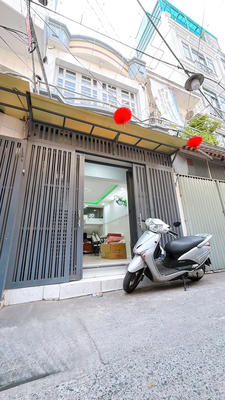 Nhà phố Xóm Đạo Quận 4 68m² giá 6.2 tỷ - Vị trí đắc địa, thuận tiện giao thông!