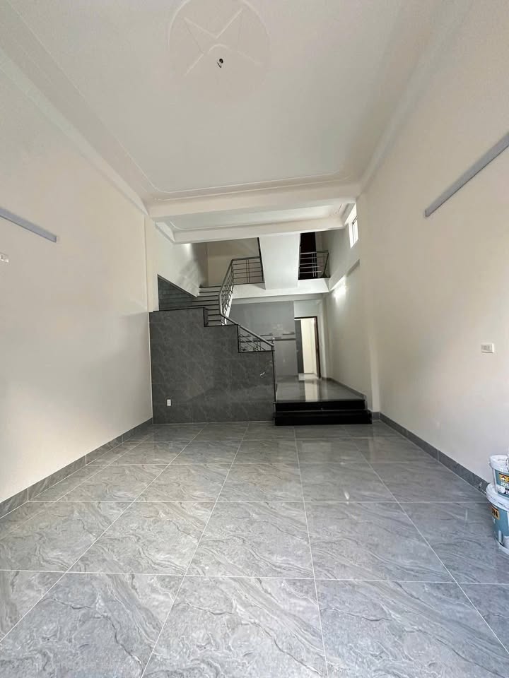 Nhà nguyên căn cho thuê mặt tiền Đường 1 tháng 5, Đống Đa, Quy Nhơn - Nội thất cơ bản, giá 6 triệu