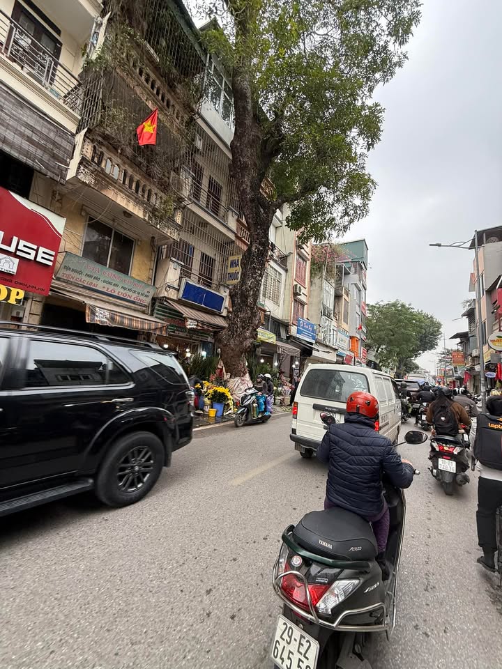 FrontHouse Trương Định 27m² giá 7.5 tỷ - Ô tô đỗ cửa, sẵn sàng giao dịch!