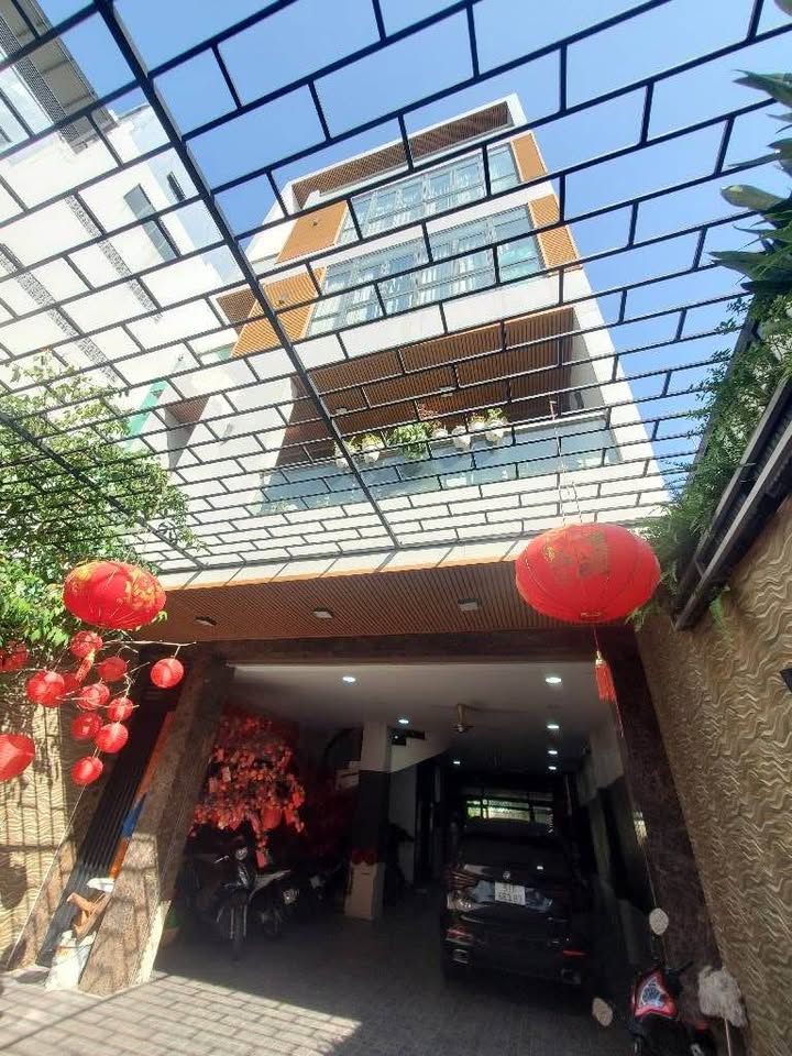 Biệt thự sân vườn hồ bơi 5 tầng tại Bình Thạnh 310m² giá 49 tỷ - Đẳng cấp nghỉ dưỡng!