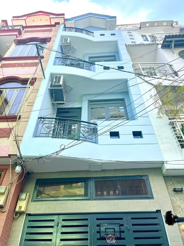 Nhà 4 tầng hẻm xe tải Lê Quang Định 40m² giá 8 tỷ - Sẵn sàng ở ngay!