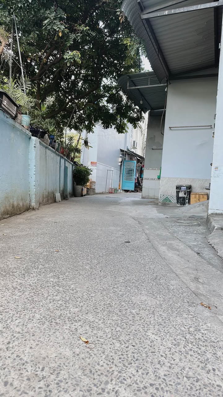 Nhà nhỏ tại Hiệp Thành, Quận 12, 33m² giá 2.15 tỷ - Gần công viên xanh mát!