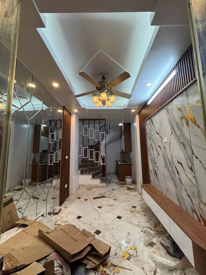 Nhà mặt phố Đông Thiên, Vĩnh Hưng, 115m² giá 4 tỷ - Sổ đỏ sang tên ngay!